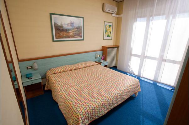 Hotel Victoria Varedo Ngoại thất bức ảnh